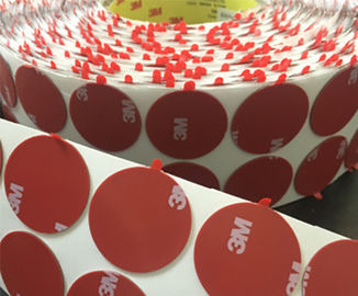 中国 タブが付いている型抜きの粘着テープの注文の形の粘着テープの円形の点 工場